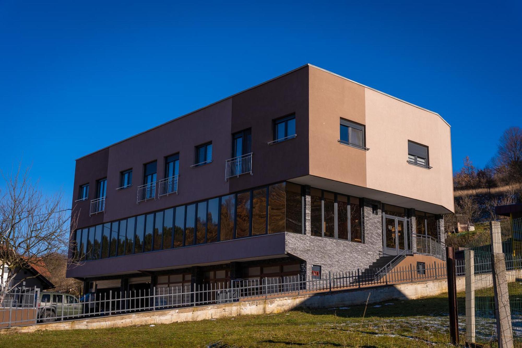 Ema, Asja, Eda Apartments Зеница Экстерьер фото